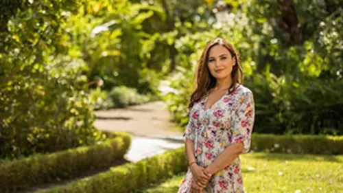 Valérie Bègue présente