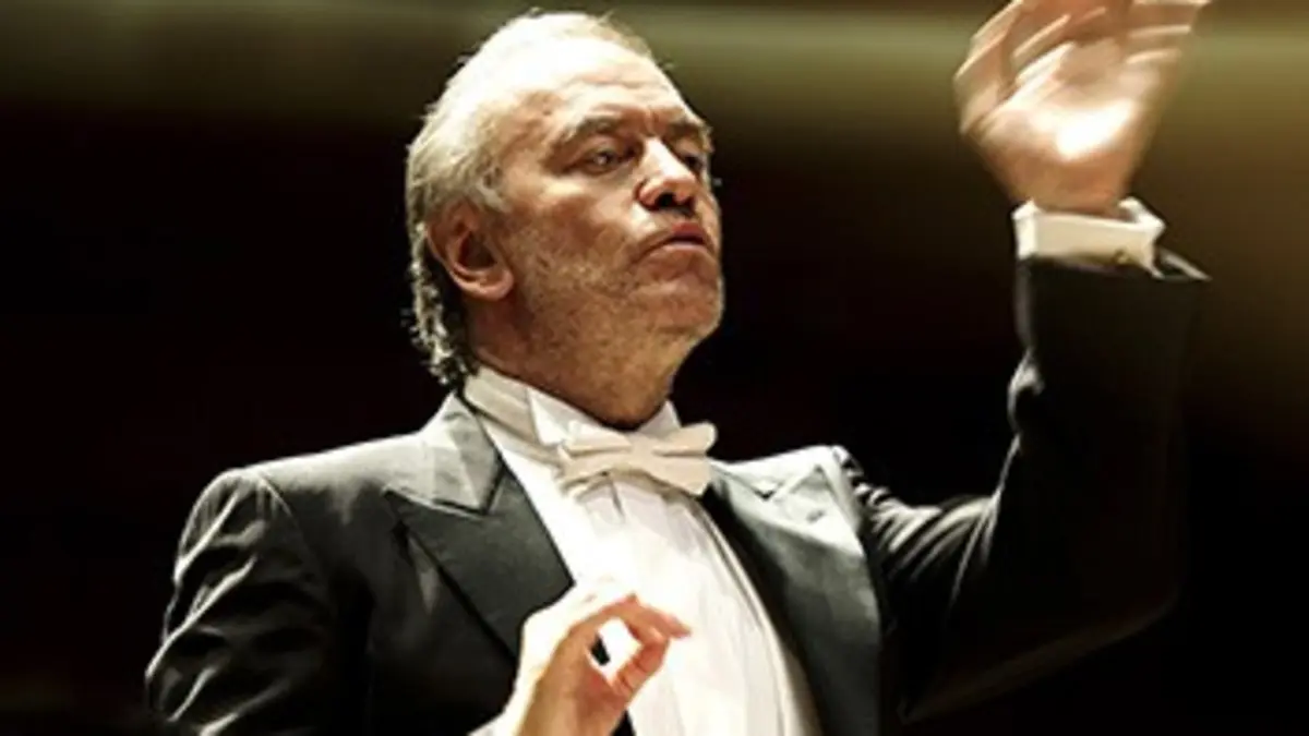 Valery Gergiev dirige Chostakovitch Symphonie n°1