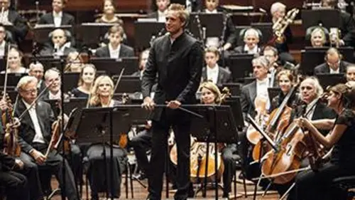 Vasily Petrenko dirige Grieg, Chostakovitch, Rachmaninov