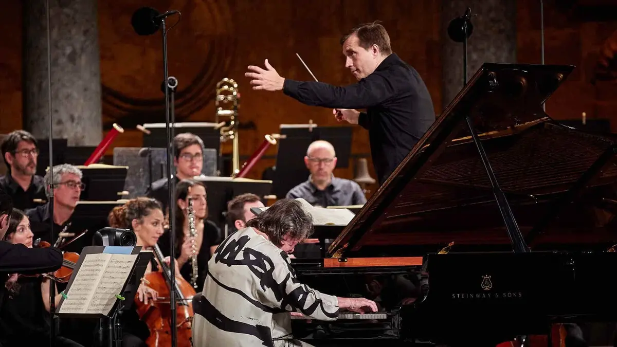 Vasily Petrenko, Elisabeth Leonskaja: Beethoven, Bruckner - Festival de Granada