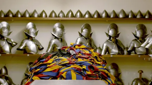 Vatican, en coulisse avec les gardes suisses