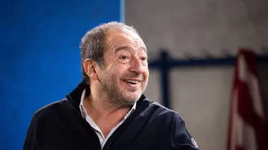 Avec vous, faut avoir les épaules larges