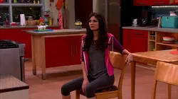 Victorious S04E02 Le roi de l'harmonicorps