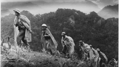 Vietnam S01E09 L'effondrement