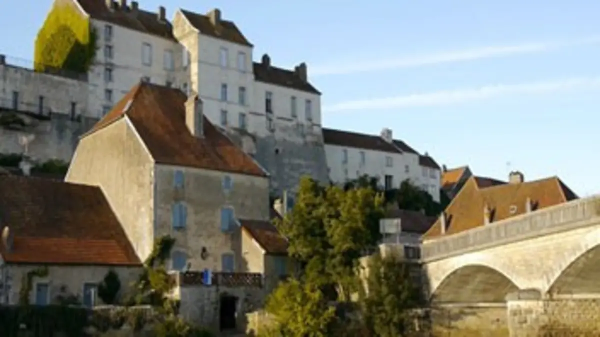 Villages de France E33 Pesmes