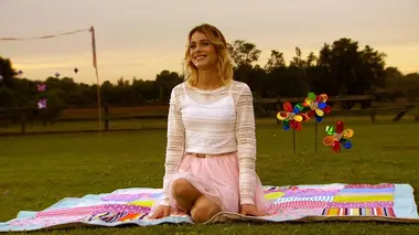 Violetta S03E01 En tournée