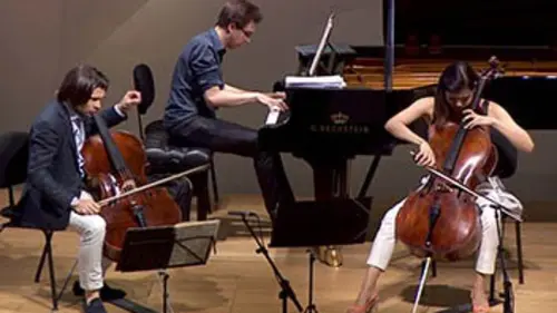 Violoncelles, vibrez ! La classe d'excellence de Gautier Capuçon