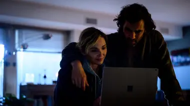 Vise le coeur S01E01 Ennemi intime