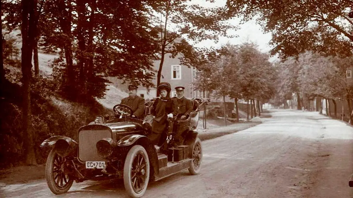 Vitesse, bravoure, créativité : L'histoire de l'automobile au féminin
