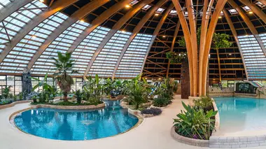 Bretagne, un été dans un camping hors-norme