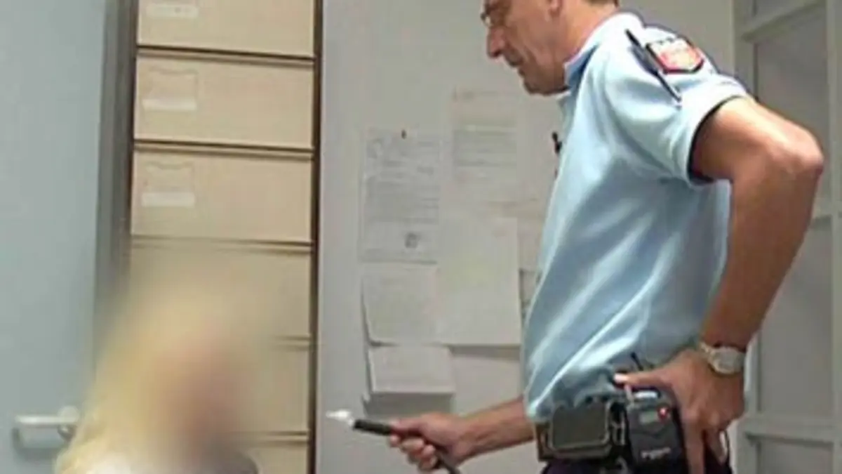 Vous avez demandé la gendarmerie ? E15