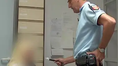 Vous avez demandé la gendarmerie ? E17