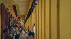 Voyage à travers les couleurs E02 La Colombie en jaune