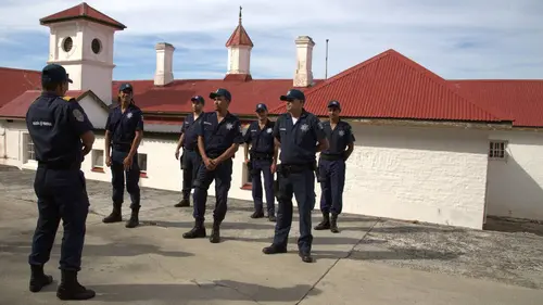 Voyage au bout de l'enfer S14E06 Histoire d'indic