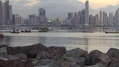 Panama : une ville et un canal