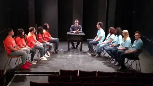 Voyage dans l'espace-temps avec Morgan Freeman S07E01 Comment devient-on terroriste?