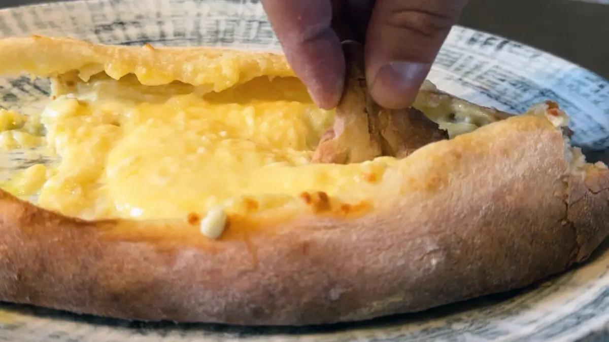 Voyage en cuisine Géorgie : le khachapuri