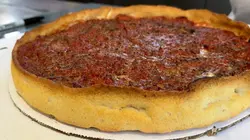 Voyage en cuisine  Chicago : la deep-dish pizza