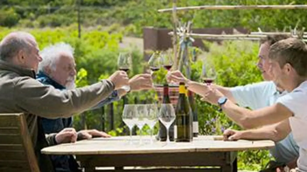 Voyages au pays des vins de terroir E04 Du Roussillon au Bordelais
