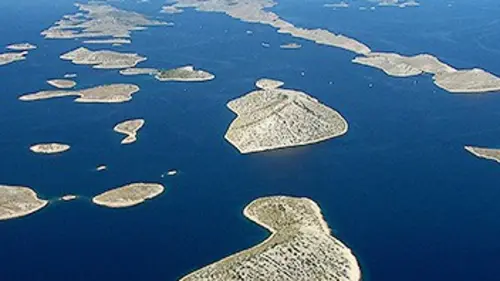 Vu du ciel par Yannick Charles Au balcon des Balkans