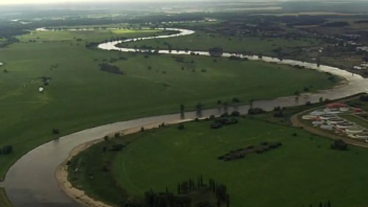 Vue d'en haut S04E10 Au fil de l'Elbe