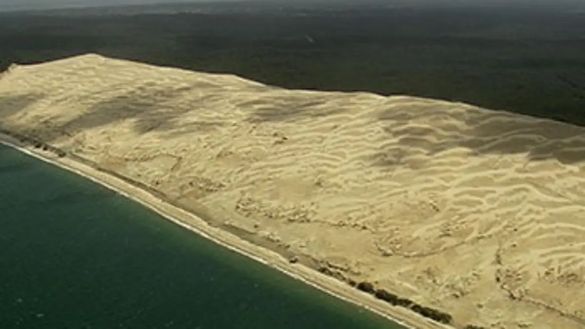 Vues d'en haut S05E07 De La Rochelle à la dune du Pilat