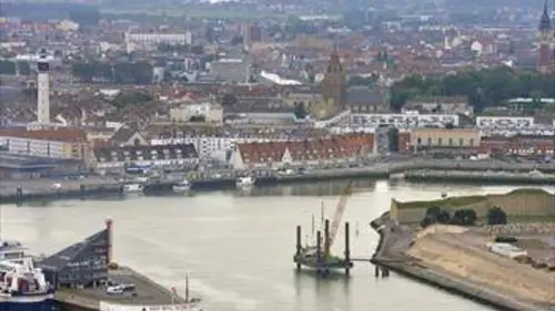 Vue d'en haut S03E13 De Calais à Caen