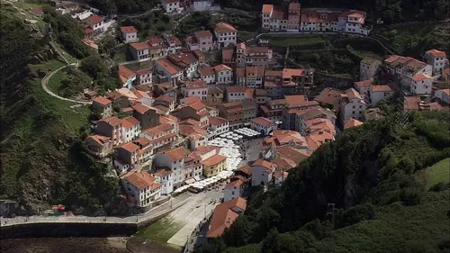 Vues d'en haut S07E10 Sur le chemin de Compostelle