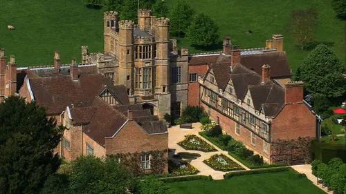 Vues d'en haut S11E07 Cités ouvrières et jardins à l'anglaise