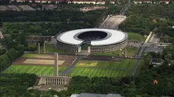 Vues d'en haut  S08E07 De Potsdam à Berlin