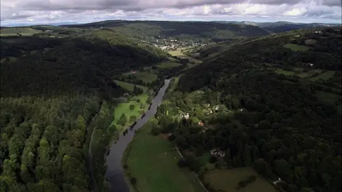 Vues d'en haut S08E03 Sur la frontière anglo-galloise