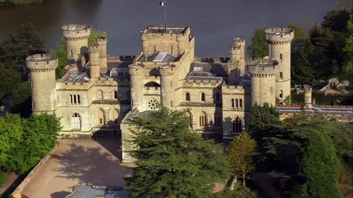 Vues d'en haut S09E01 Châteaux et manoirs anglais