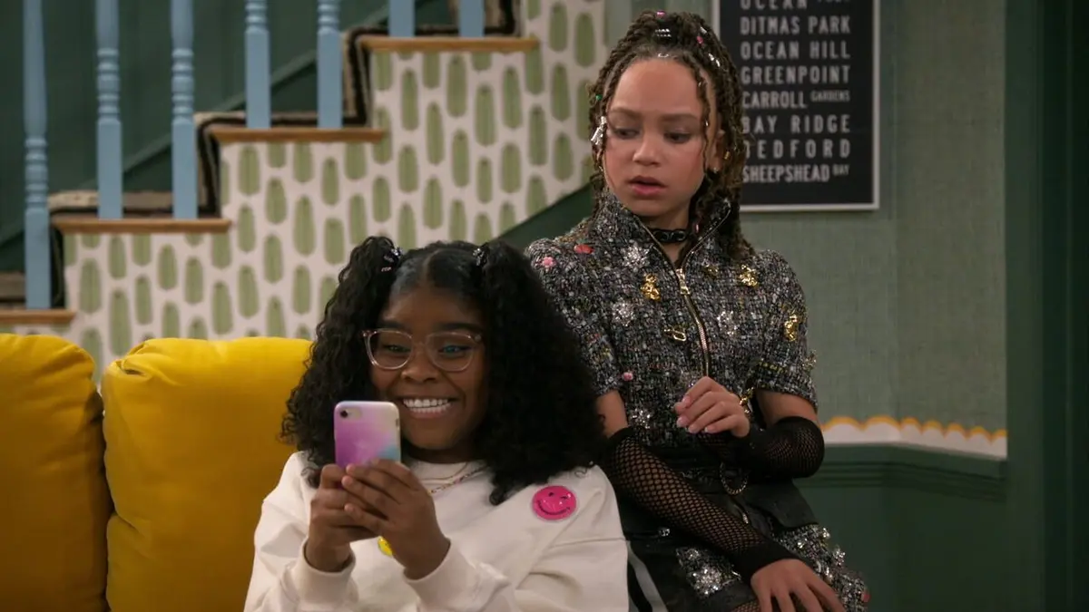 Waverly Place : les nouveaux sorciers S01E10 Pas de fête sans gnome et sorciers