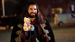 What We Do in the Shadows S01E10 Ancêtres