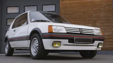 Wheeler Dealers France S02E01 Renault 4L