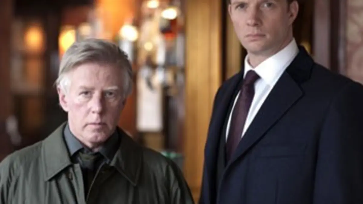Whitechapel S02E01