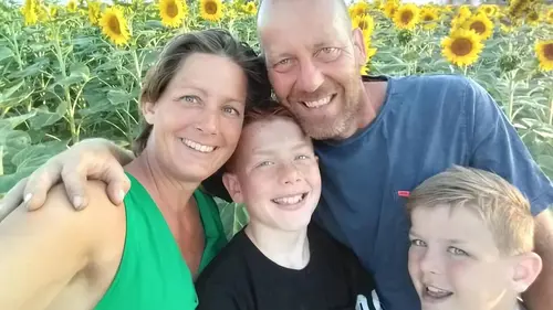 Wij Emigreren S01E02 Van hattum