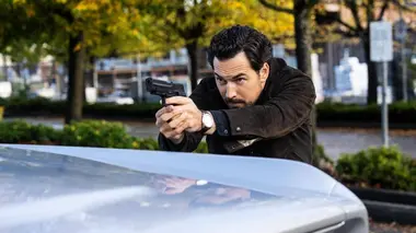 Wild Cards S01E09 L'arnaqueuse infiltrée