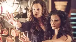 Witches of East End S02E13 Prise de pouvoir