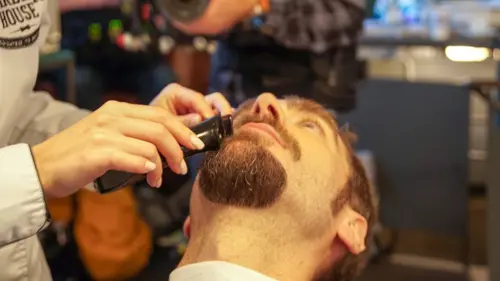 X:enius Les secrets de la pilosité faciale