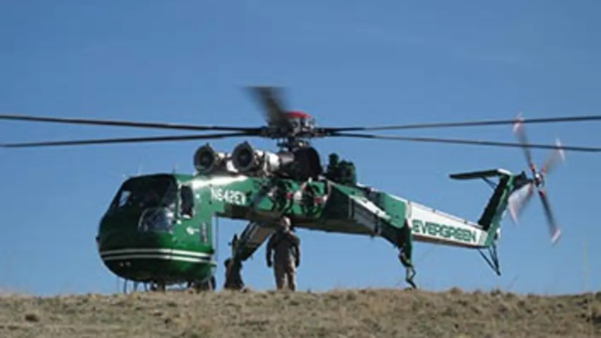 X machines de titans S01E01 Grues volantes