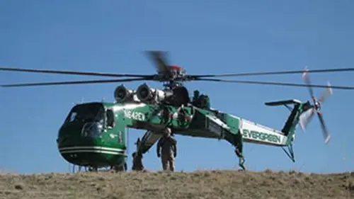 X machines de titans S01E01 Grues volantes