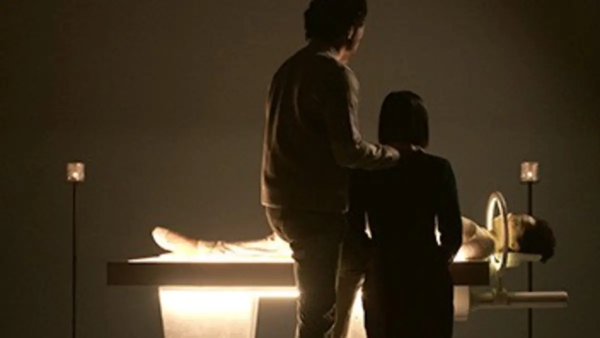 Year Million S01E03 Quelqu'un a vu mon corps ?