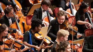 Young Euro Classic : Vasily Petrenko, Pablo Ferrández - Chostakovitch, Dvořák
