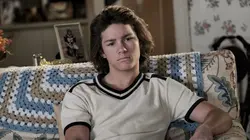 Young Sheldon  S03E18 Côtes cassées et détecteur de mensonges