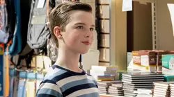 Young Sheldon  S04E06 L'orientation d'un bizut et l'inventeur de la fermeture éclair
