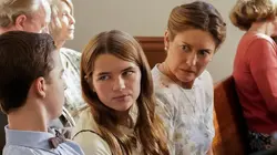 Young Sheldon S06E01 Quatre cents cartouches de cigarettes non déclarées et un Niblingo