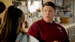 Young Sheldon S04E13 Le bus de vieux machins foutus et un nouveau modèle d'éducation