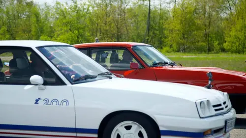Youngtimer Duel S01E01 Opel Manta vs Ford Capri