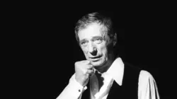 Yves Montand entre en scène : Chansonnier par excellence